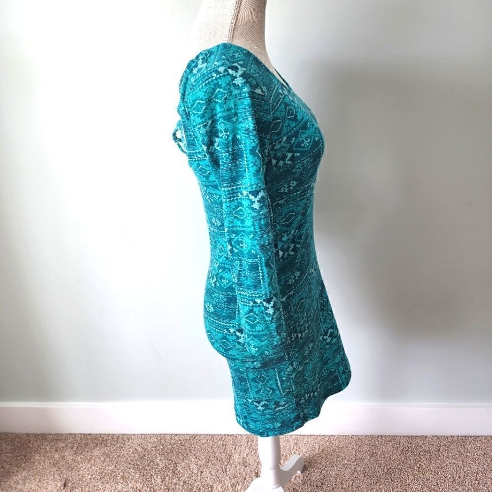 CHARLOTTE RUSSE WOMEN'S SHIFT AZTEC PRINT WITH OPEN STRAP BACK DRESS SIZE LARGE - Picture 5 of 6
